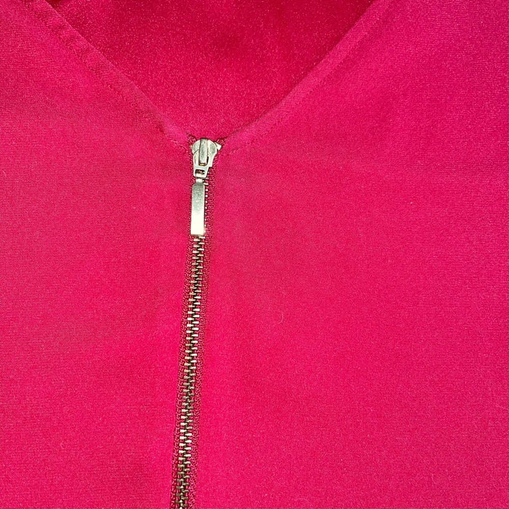 Express Vibrant Cranberry Red V-Neck with Gold Zipper Blouse Sz S - Picture 5 of 7